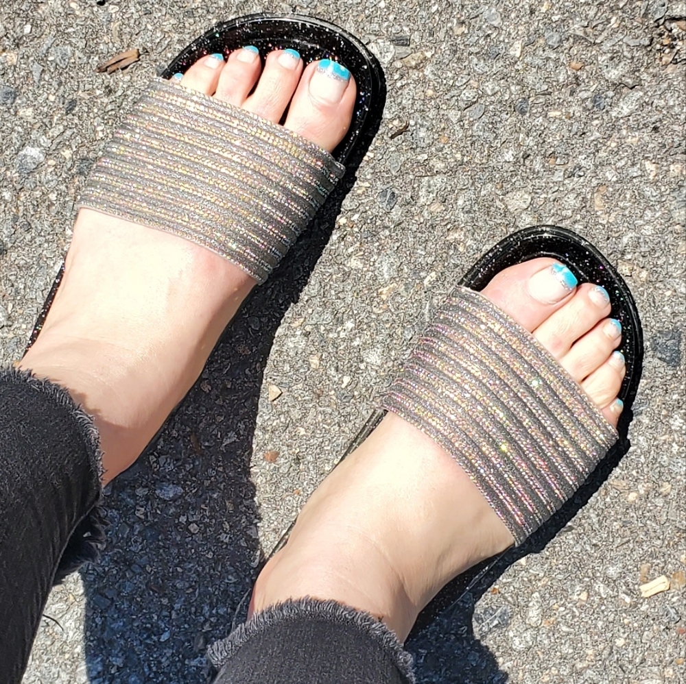 Flip flops/ sandals - Picture 5 of 6